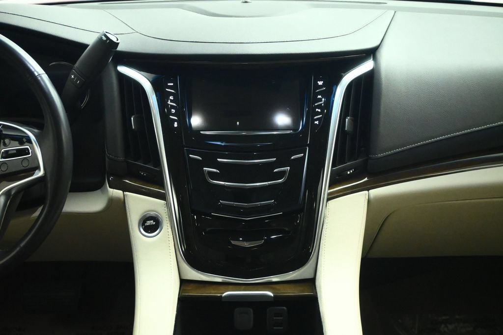 Used 2019 Cadillac Escalade Luxury w/ LPO, Radiant Package AWD/4WD image 36