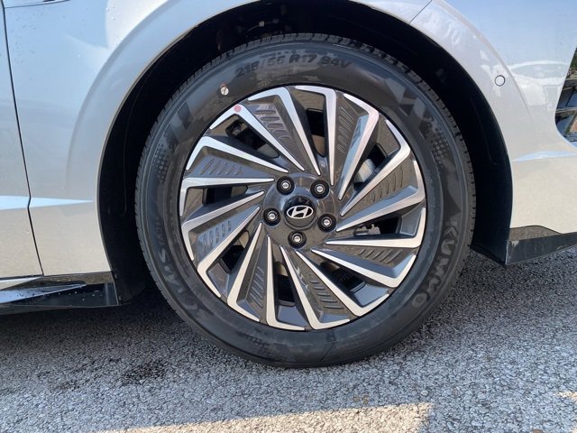 New 2025 Hyundai Sonata Limited image 33