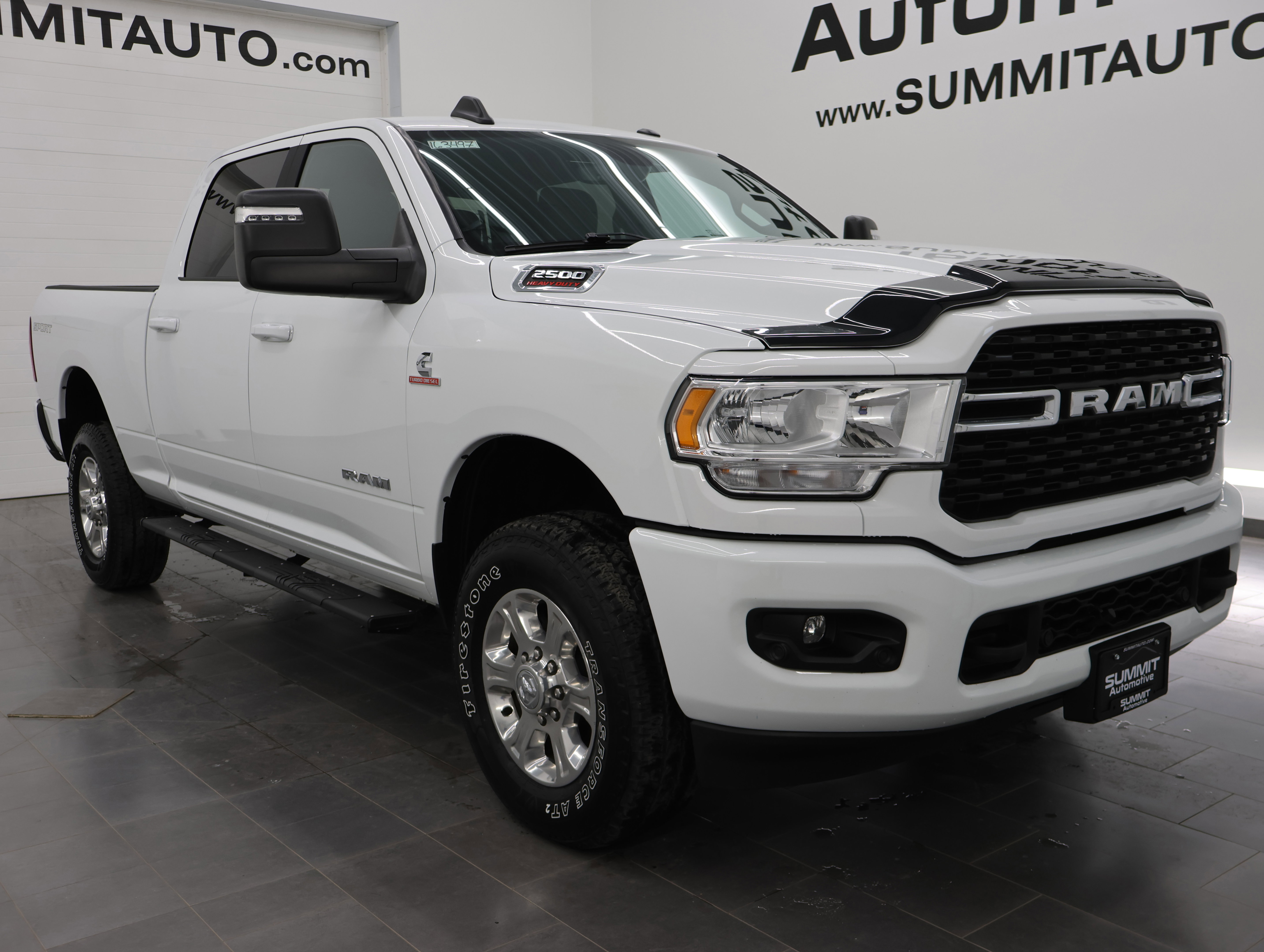 Used 2024 RAM 2500 Big Horn w/ Sport Appearance Package image 2