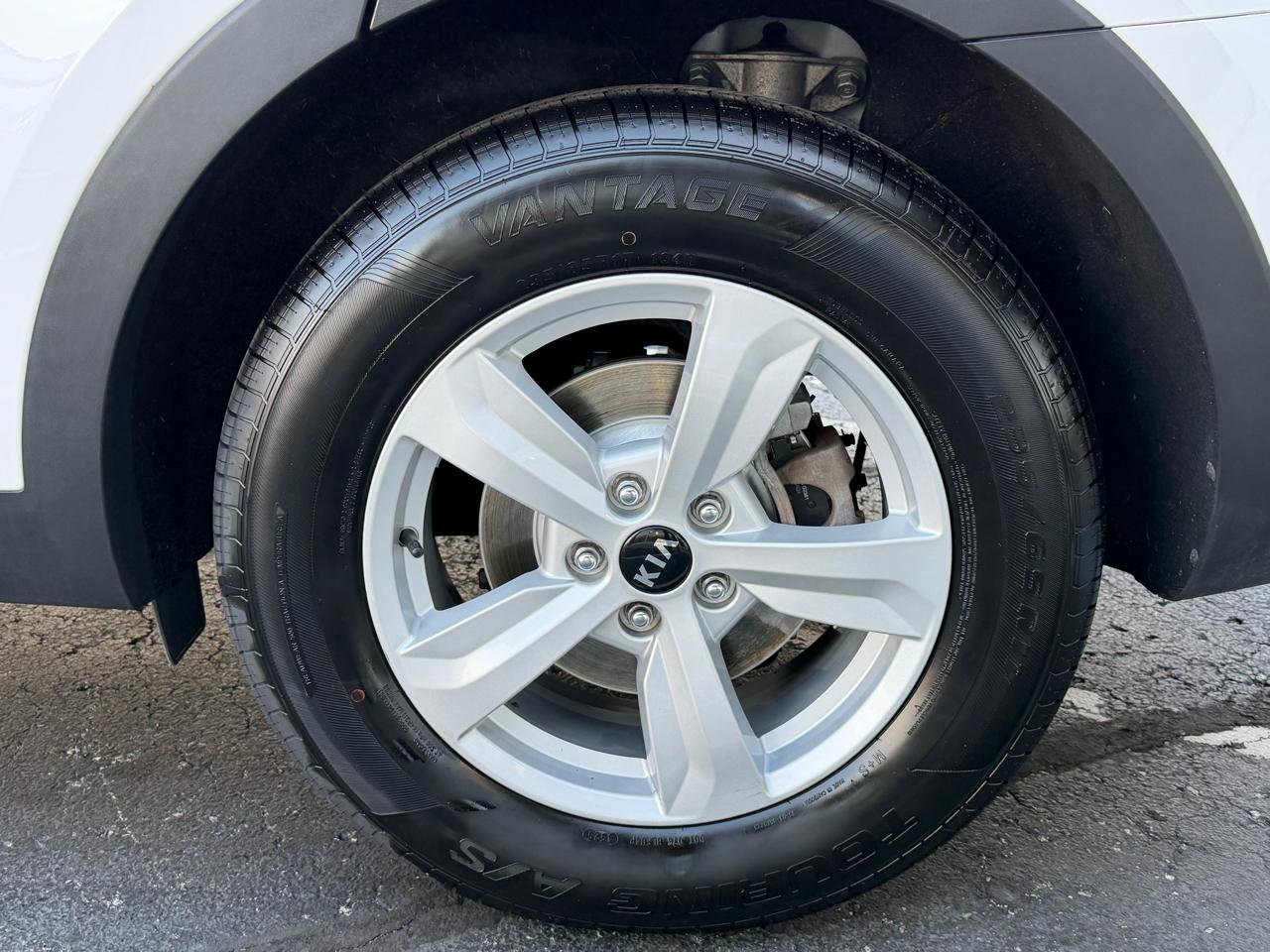 Used 2021 Kia Sorento LX FWD image 36
