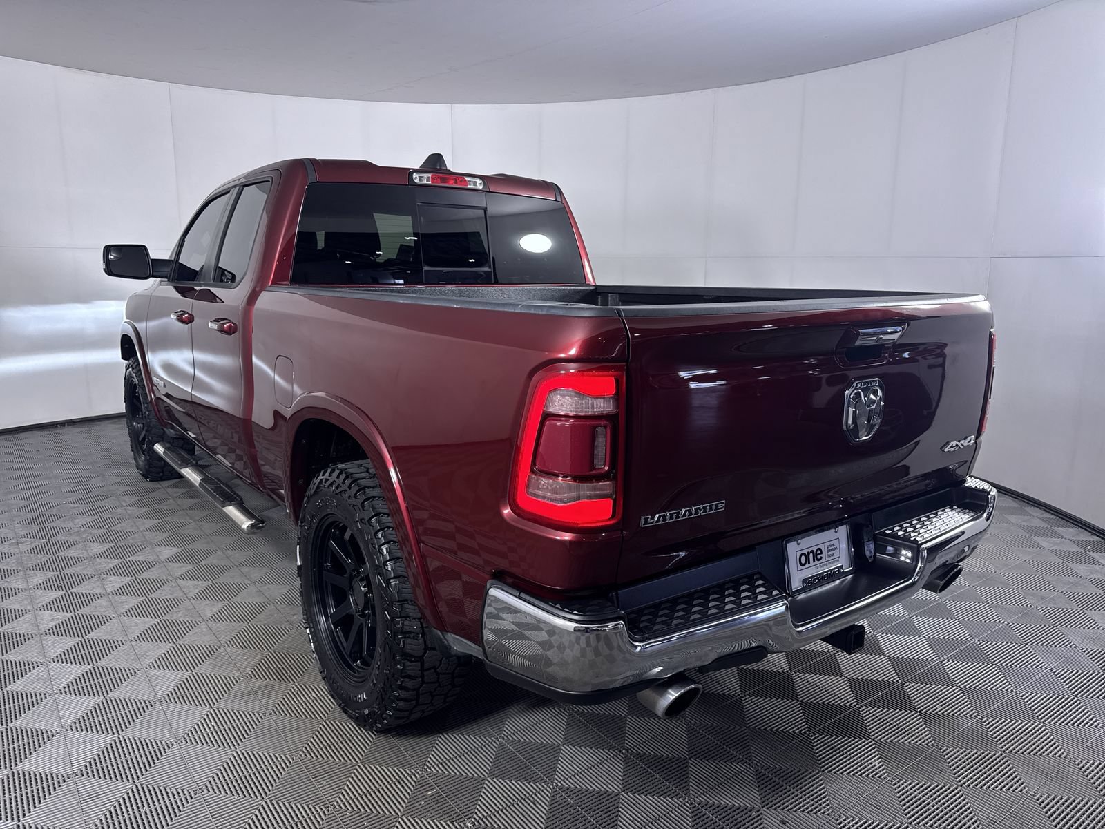 Used 2019 RAM 1500 Laramie AWD/4WD image 23