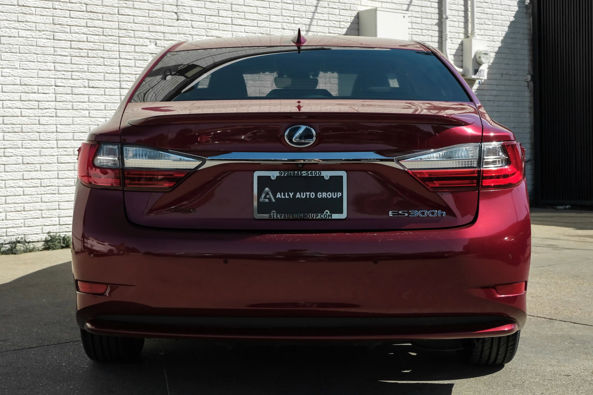 Used 2018 Lexus ES 300h w/ Luxury Package image 9