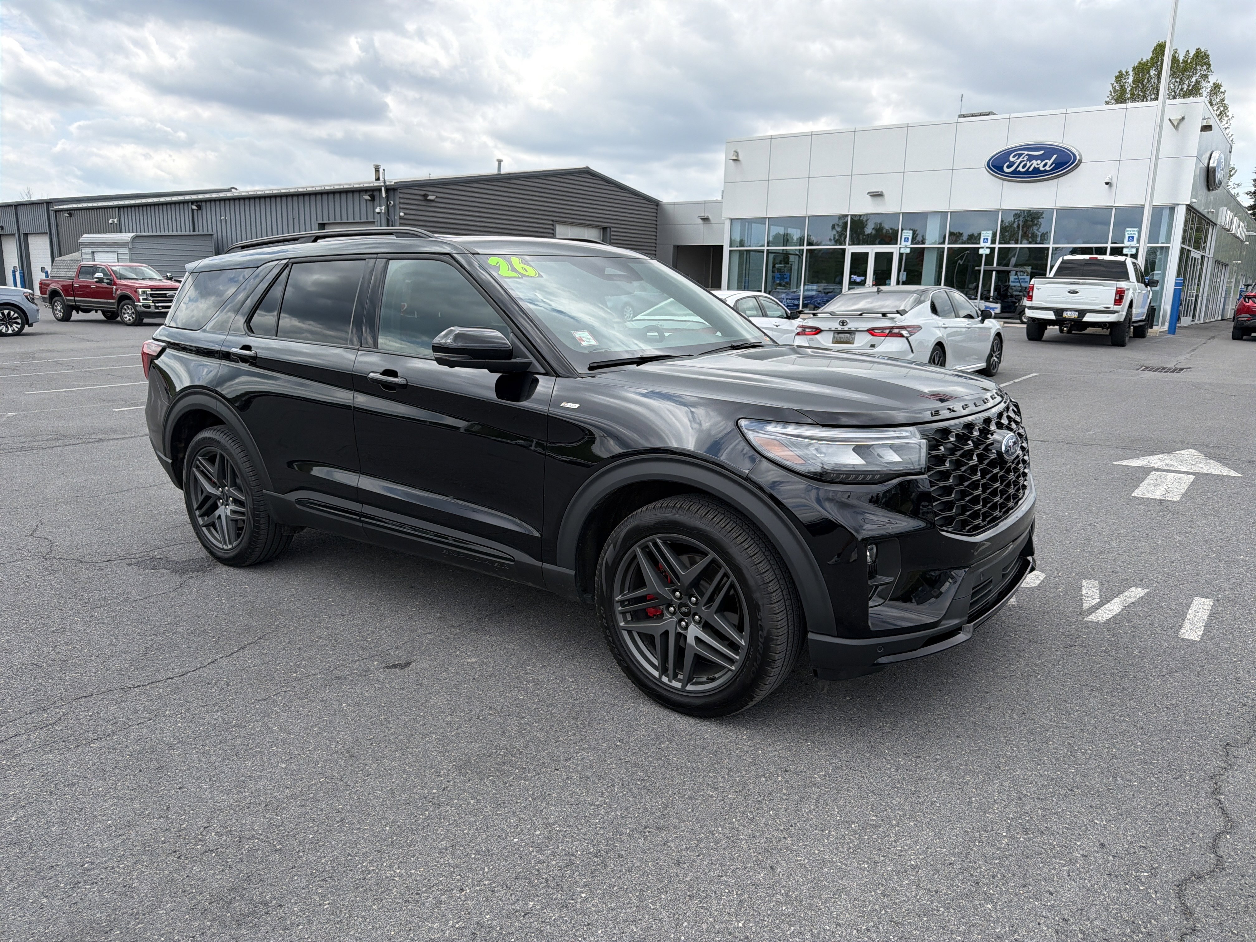 Used 2026 Ford Explorer ST-Line w/ ST-Line Street Pack