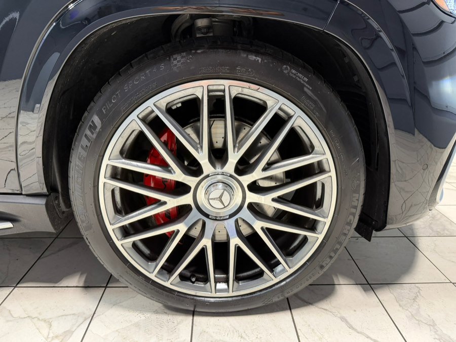 Used 2024 Mercedes-Benz GLS 63 AMG 4MATIC image 59