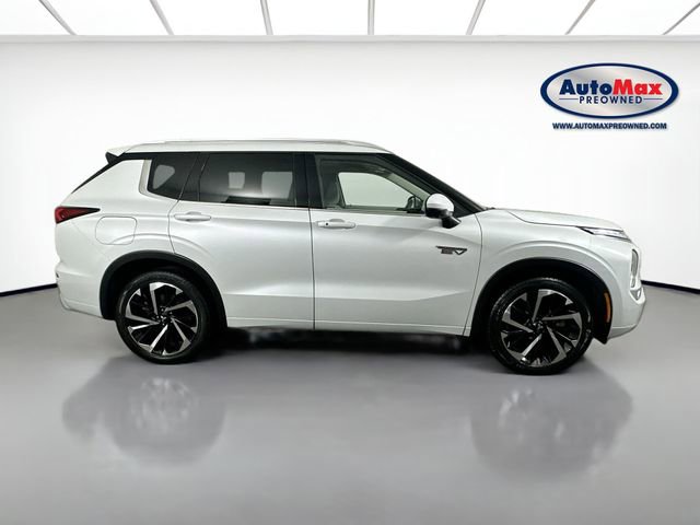 Used 2023 Mitsubishi Outlander SEL AWD/4WD image 9