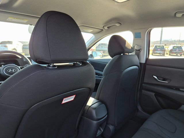 New 2026 Hyundai Elantra SE image 22