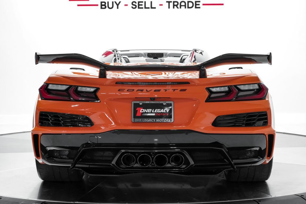 Used 2023 Chevrolet Corvette Z06 w/ Z07 Performance Package RWD image 15