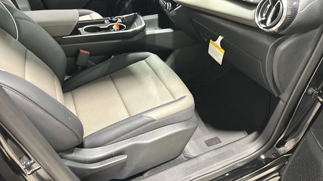 New 2027 Chevrolet Equinox LT w/ Convenience Package II FWD image 33
