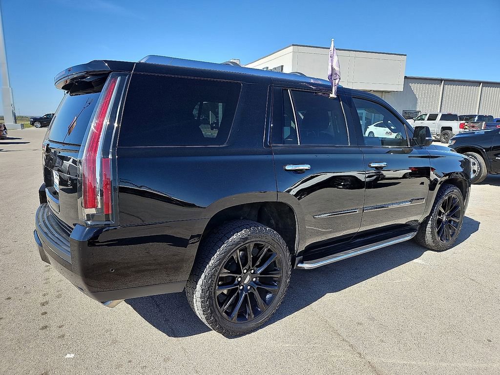 Used 2020 Cadillac Escalade Luxury w/ Escalade Sport Edition AWD/4WD image 8