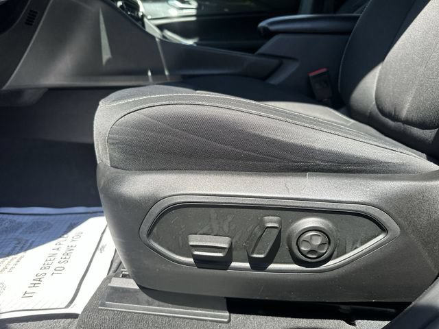 Used 2023 Jeep Grand Cherokee L Laredo AWD/4WD image 16
