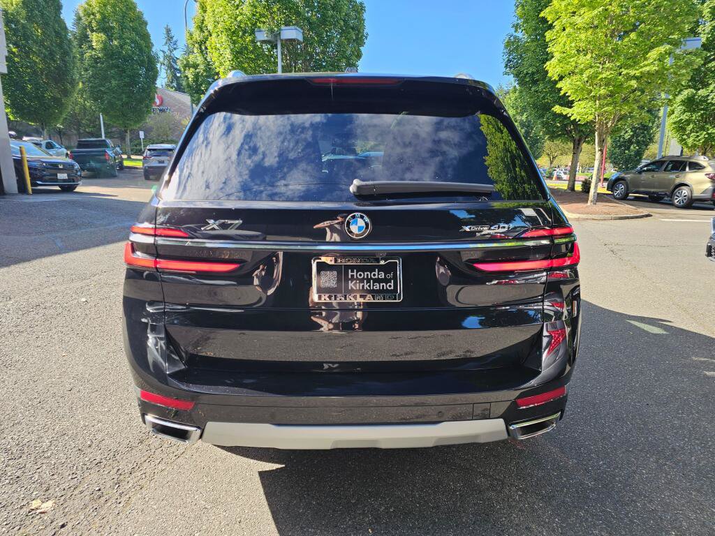 Used 2025 BMW X7 xDrive40i AWD/4WD image 6