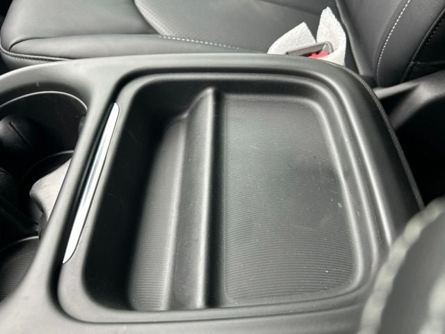 New 2027 Chrysler Pacifica Select FWD image 34