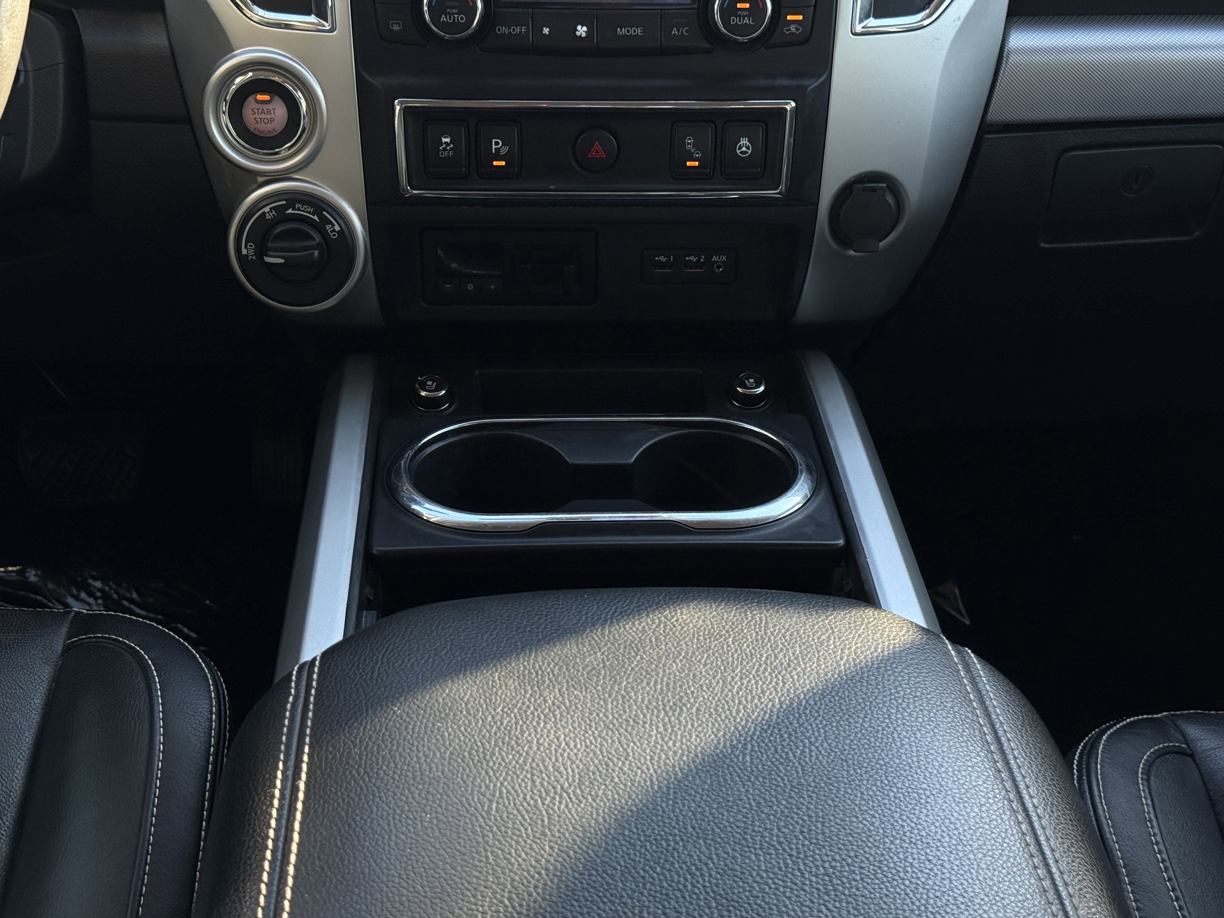 Used 2019 Nissan Titan PRO-4X w/ Pro-4x Convenience Package image 22