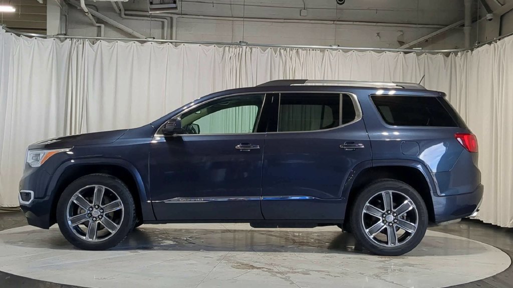 Used 2018 GMC Acadia Denali w/ Technology Package AWD/4WD image 6