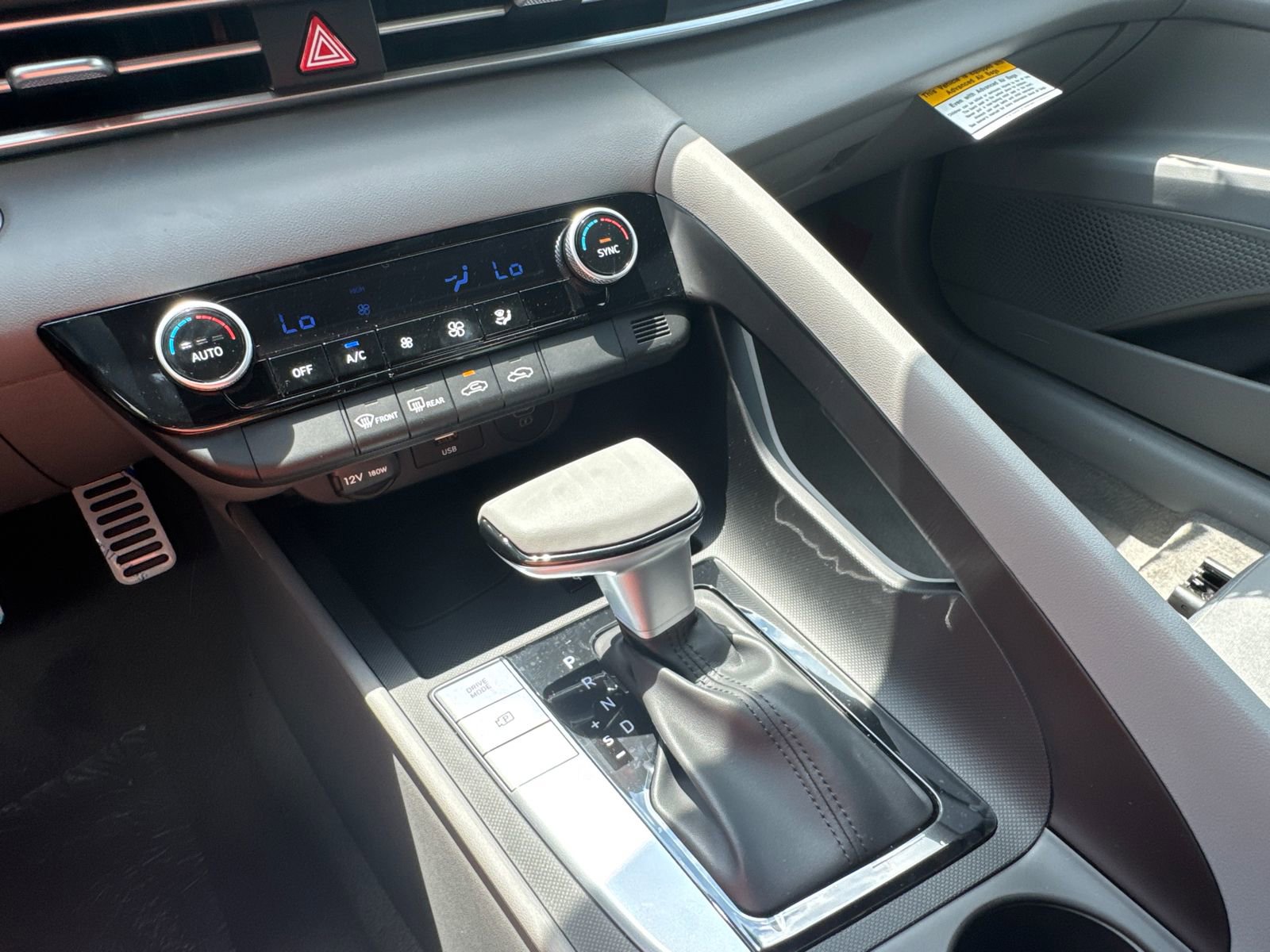 Certified 2025 Hyundai Elantra Sport image 27