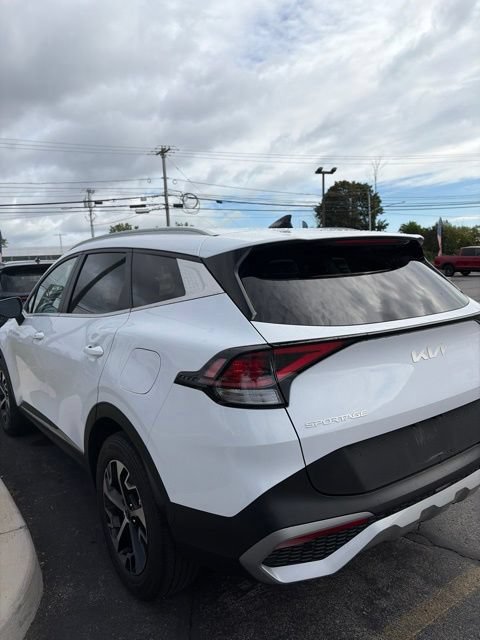 Used 2023 Kia Sportage EX AWD/4WD image 11