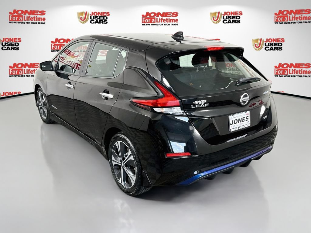 Used 2018 Nissan Leaf SV w/ SV Technology Package FWD image 2
