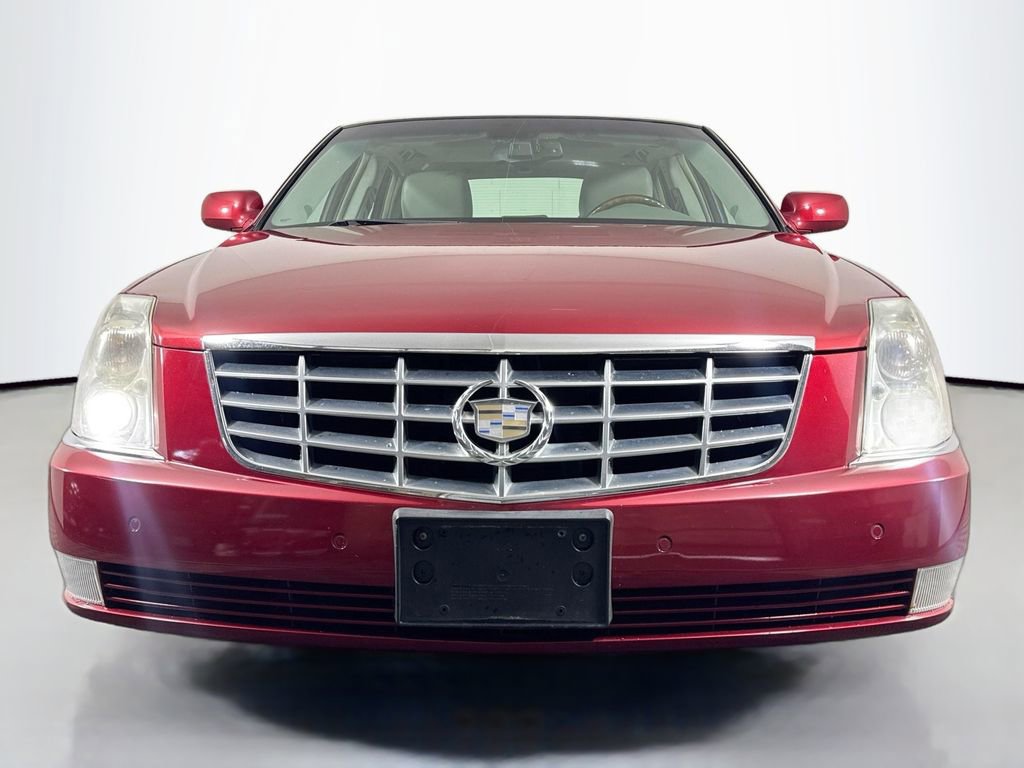 Used 2009 Cadillac DTS image 2