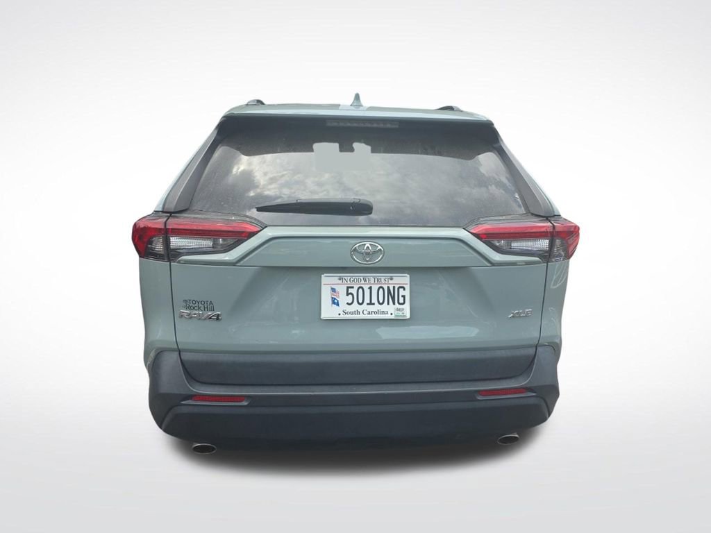 Used 2021 Toyota RAV4 XLE FWD image 9