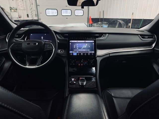Certified 2025 Jeep Grand Cherokee Limited image 21