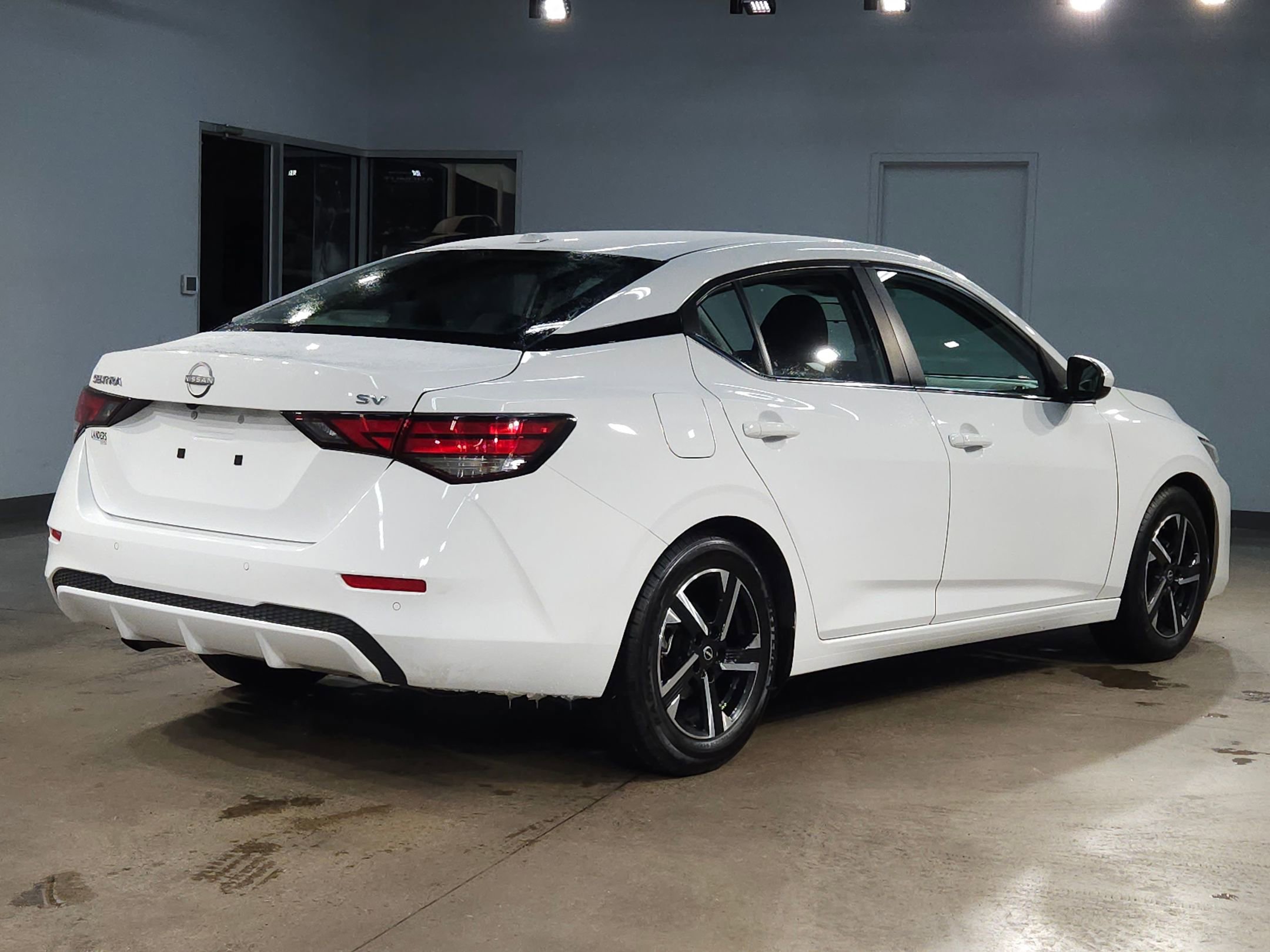 Used 2024 Nissan Sentra SV image 7