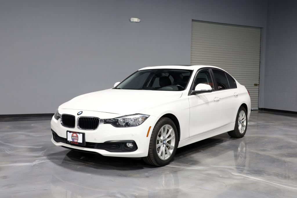 Used 2017 BMW 320i xDrive Sedan AWD/4WD image 3