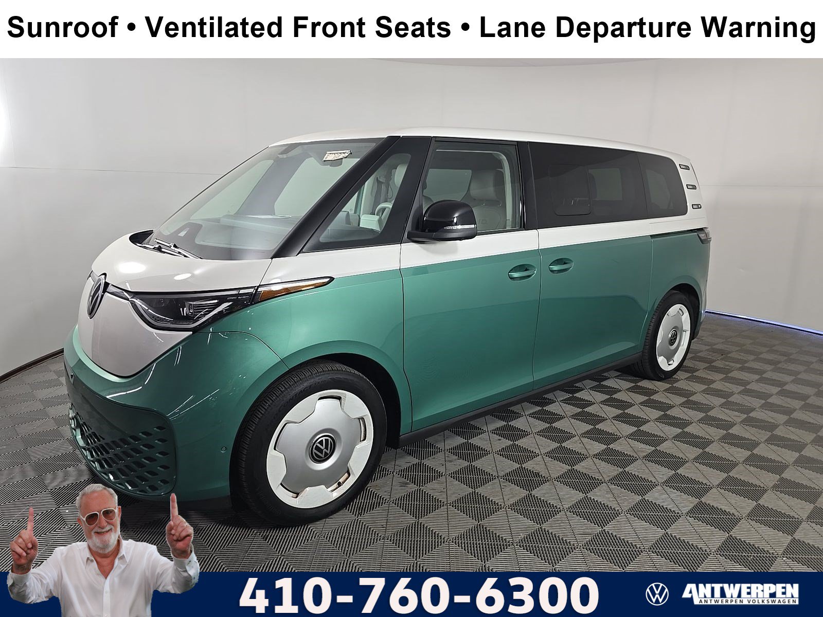 Used 2025 Volkswagen ID. Buzz 1st Edition RWD image 1