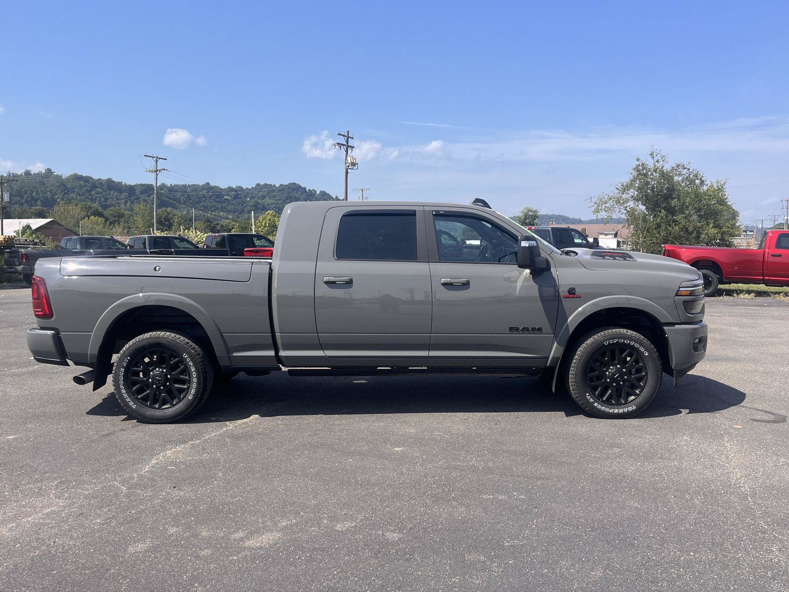 Used 2026 RAM 2500 Limited AWD/4WD image 9