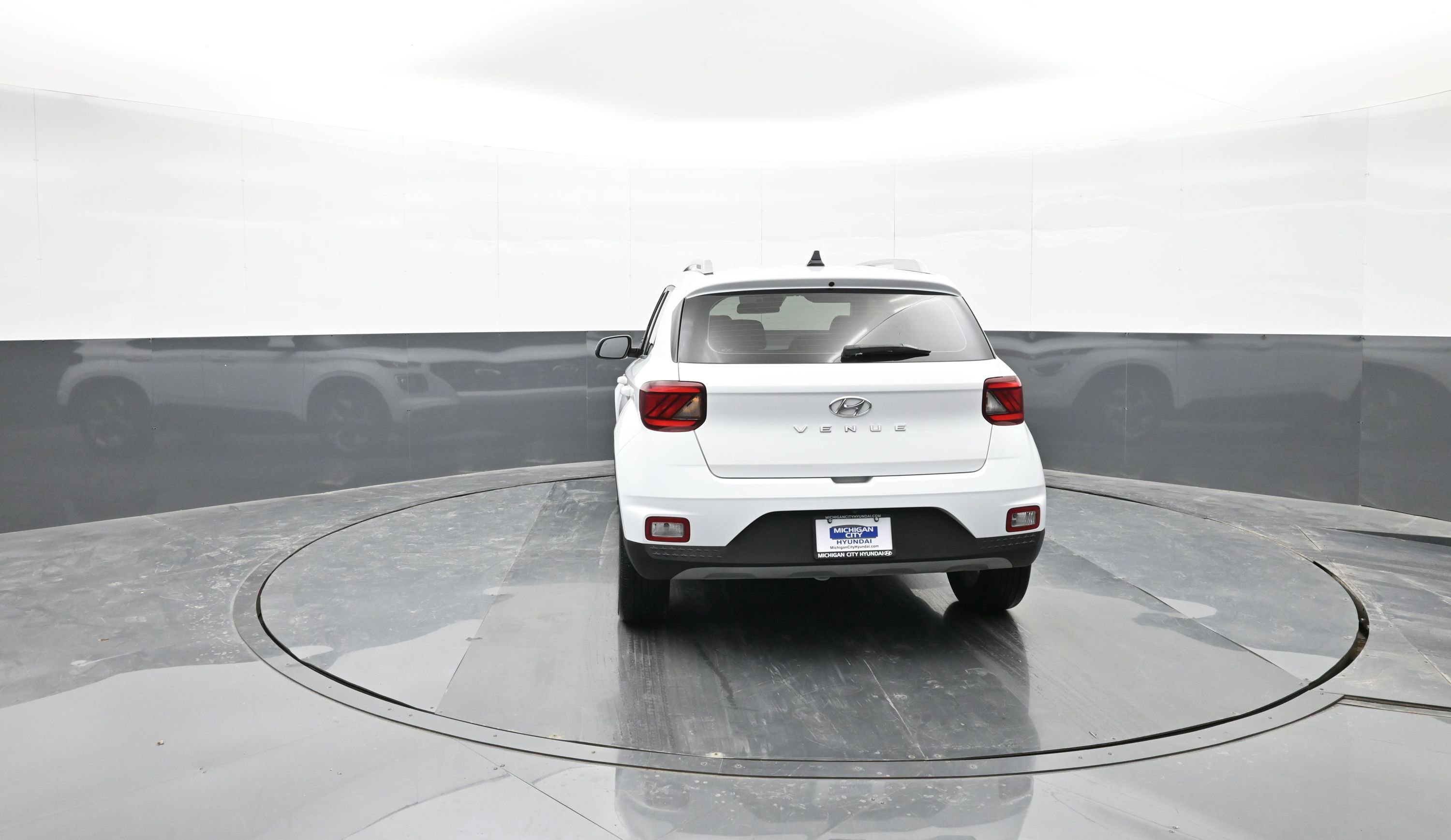 Certified 2022 Hyundai Venue SEL image 7