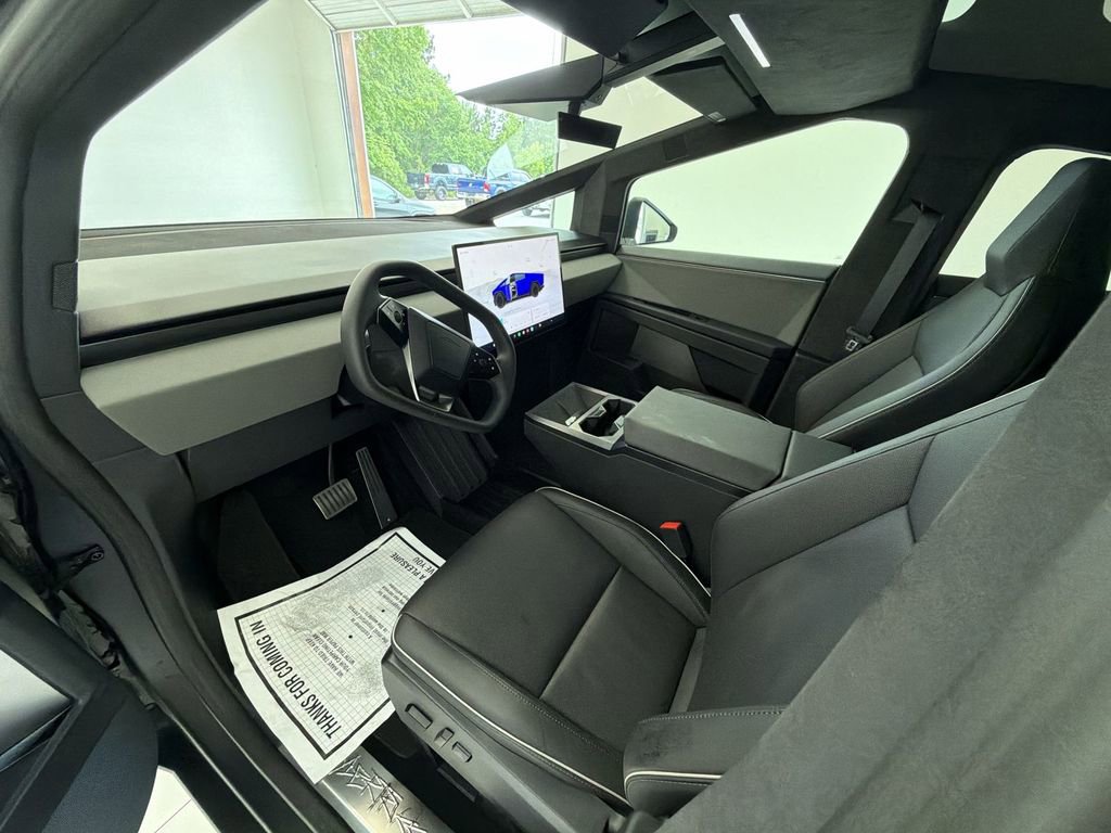 Used 2025 Tesla Cybertruck AWD Crew Cab image 10