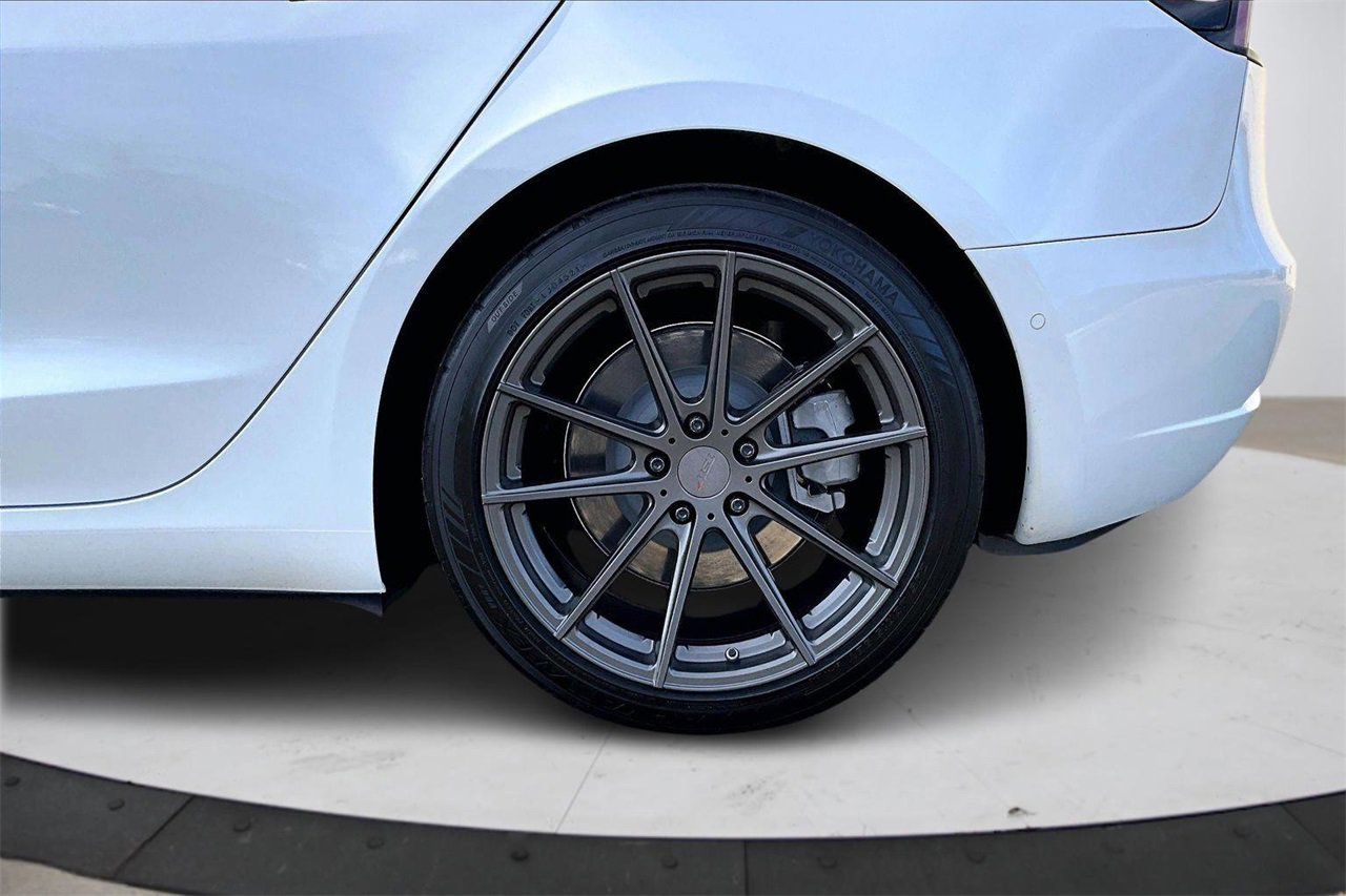 Used 2020 Tesla Model 3 Long Range image 34