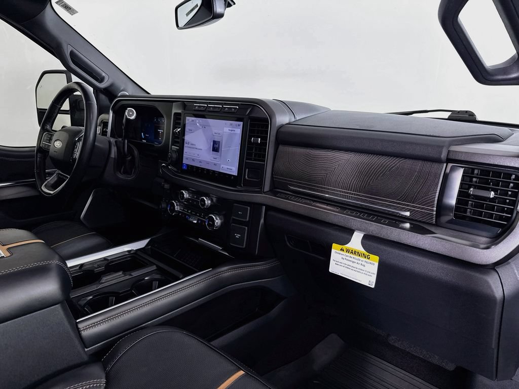 Used 2023 Ford F350 Platinum w/ FX4 Off-Road Package AWD/4WD image 32