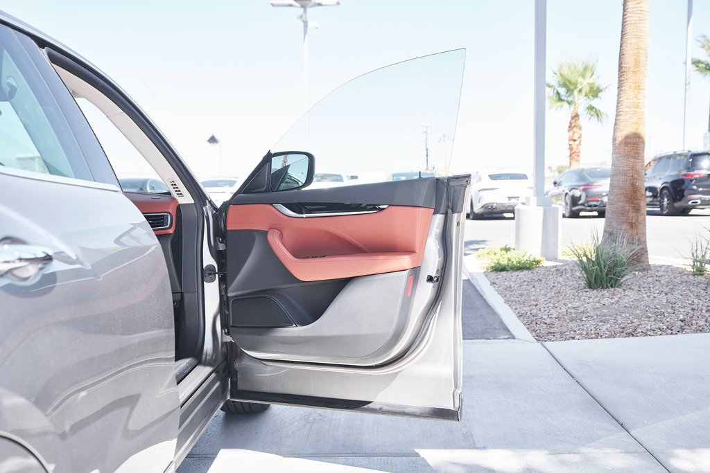 Used 2022 Maserati Levante GT image 10