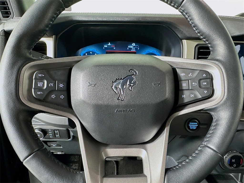 Used 2025 Ford Bronco Outer Banks image 44