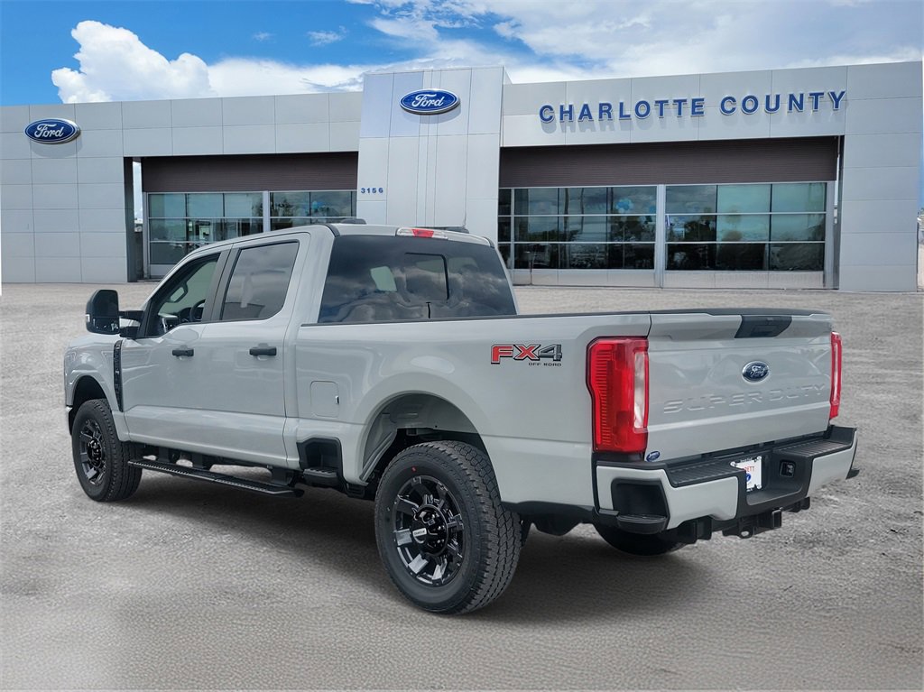 New 2026 Ford F250 4x4 Crew Cab Super Duty image 3