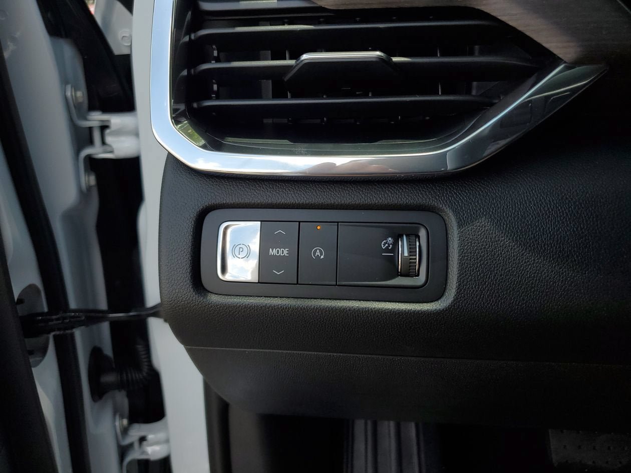 New 2026 GMC Acadia Denali w/ Super Cruise Package FWD image 29
