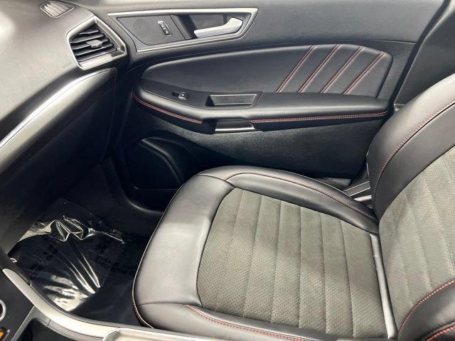 Used 2024 Ford Edge ST-Line AWD/4WD image 16