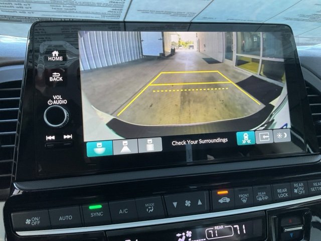 New 2026 Honda Odyssey Touring image 17