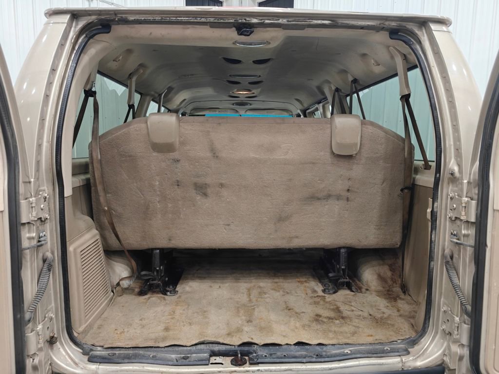 Used 2012 Ford E-350 and Econoline 350 XLT RWD image 25