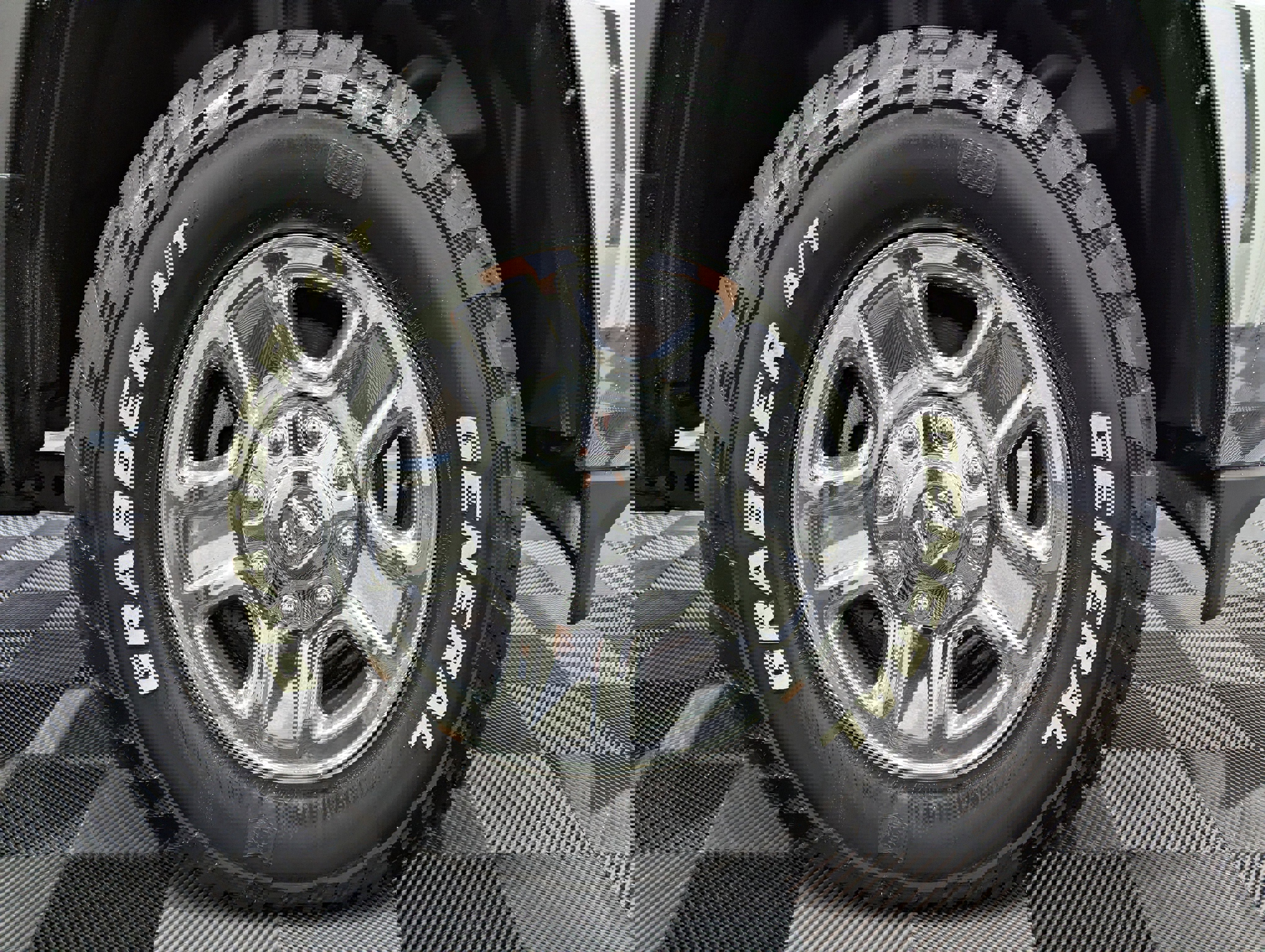 Used 2024 RAM 2500 Tradesman w/ Chrome Appearance Group image 6