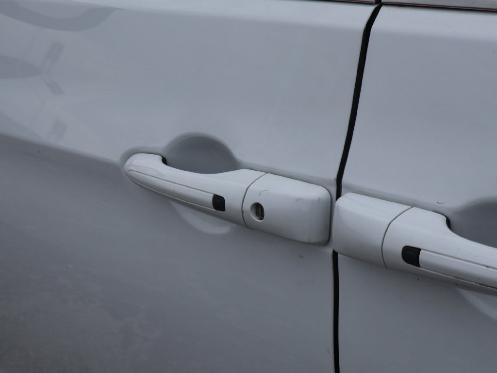 Used 2024 Chrysler Voyager LX FWD image 24