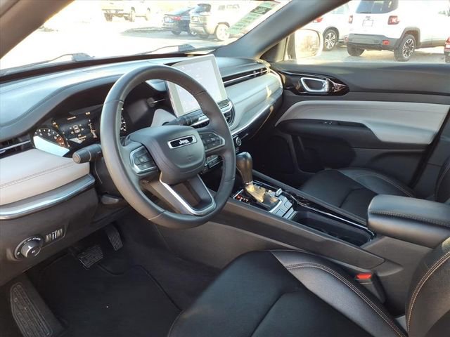 Used 2024 Jeep Compass Limited image 11