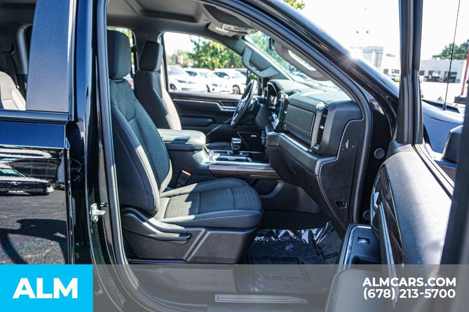 Used 2024 Chevrolet Silverado 1500 RST w/ Convenience Package II AWD/4WD image 23