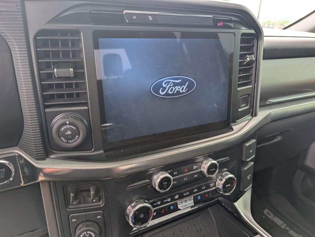 Used 2025 Ford F150 Platinum w/ Equipment Group 702A High AWD/4WD image 17