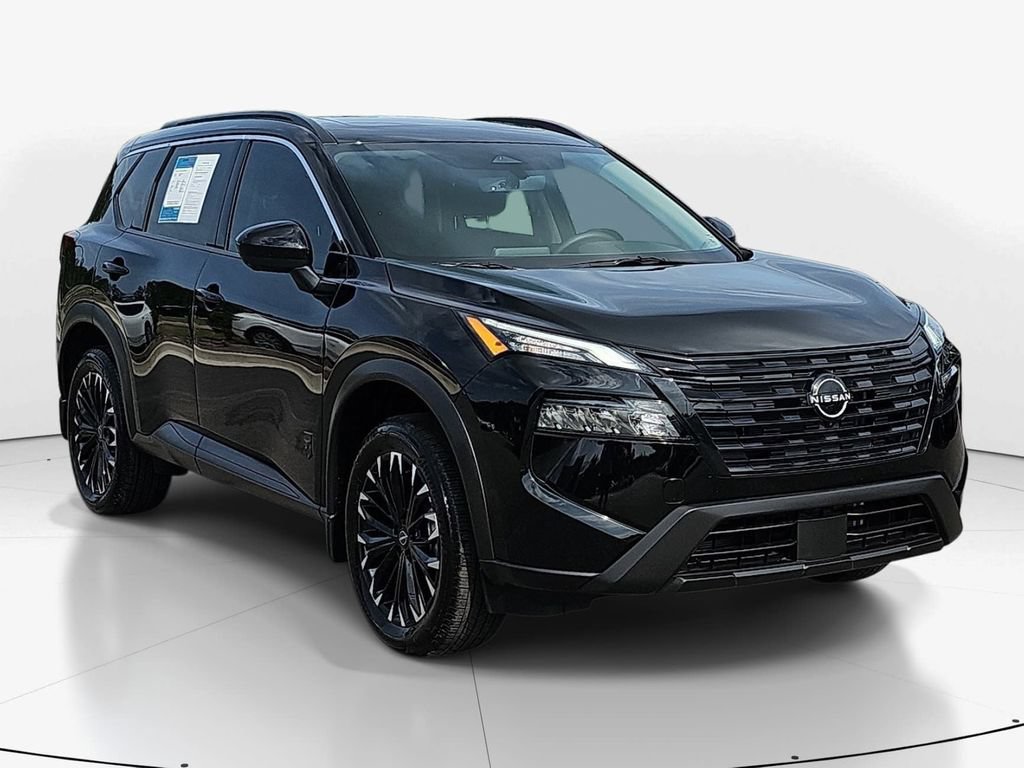 Used 2026 Nissan Rogue Dark Armor AWD/4WD image 3