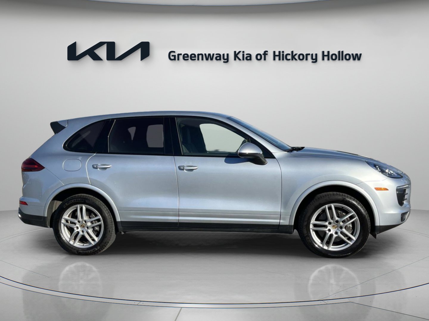 Used 2017 Porsche Cayenne Platinum Edition image 8