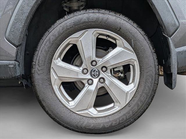 Used 2021 Toyota RAV4 XLE Premium AWD/4WD image 9