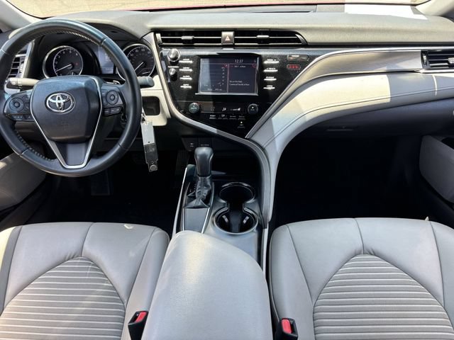 Used 2018 Toyota Camry SE FWD image 15