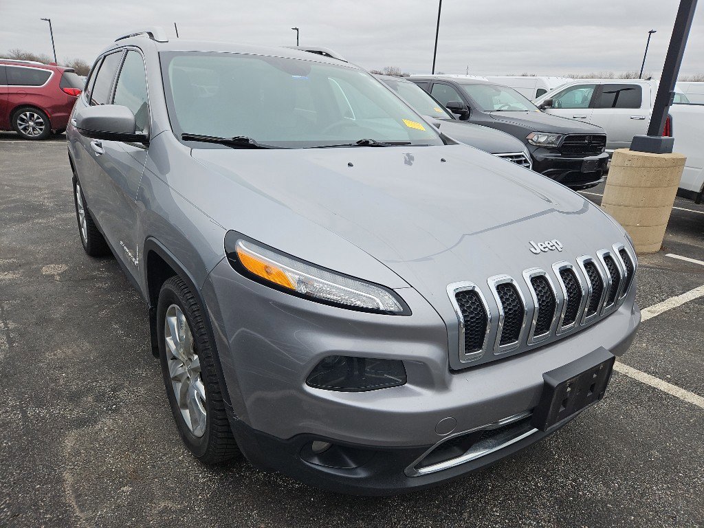 Used 2014 Jeep Cherokee Limited w/ Luxury Group image 3