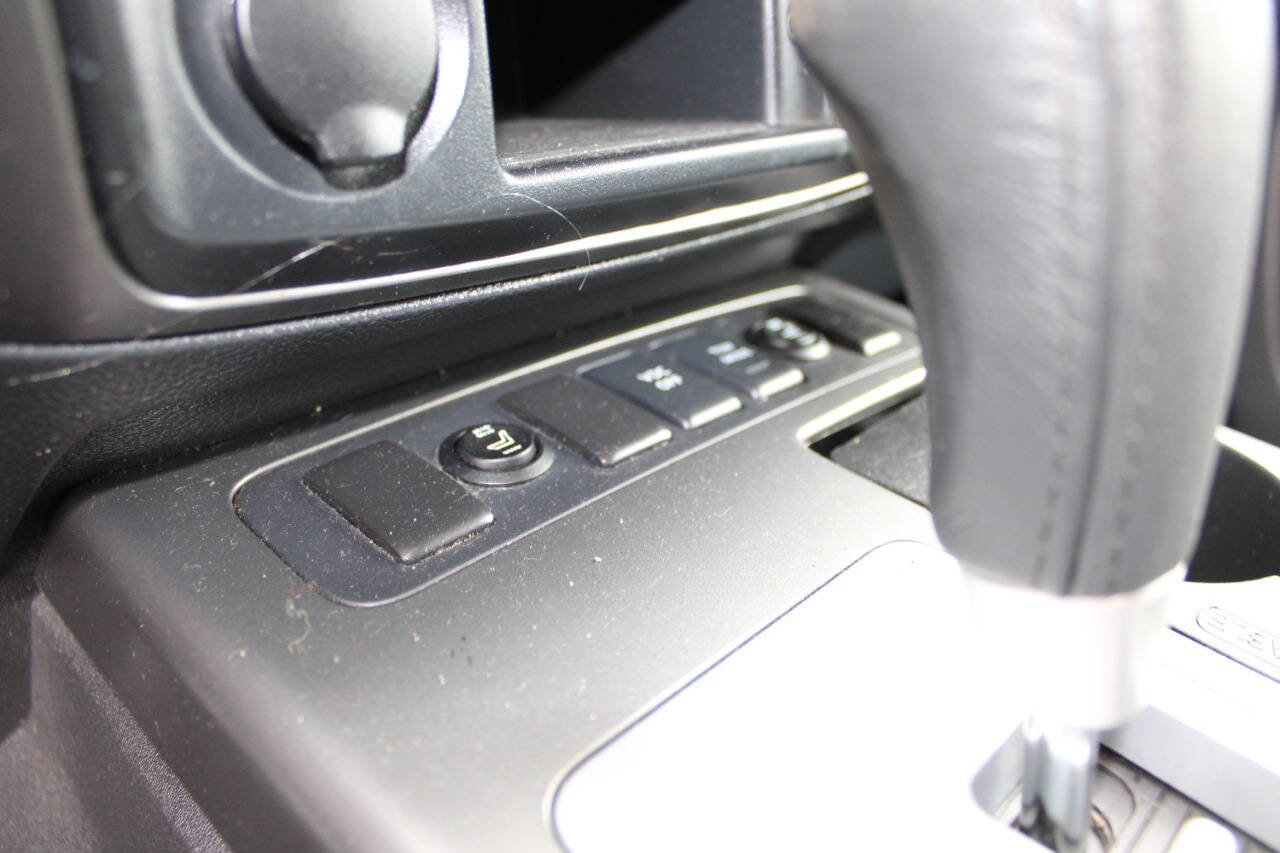 Used 2010 Nissan Armada SE image 18